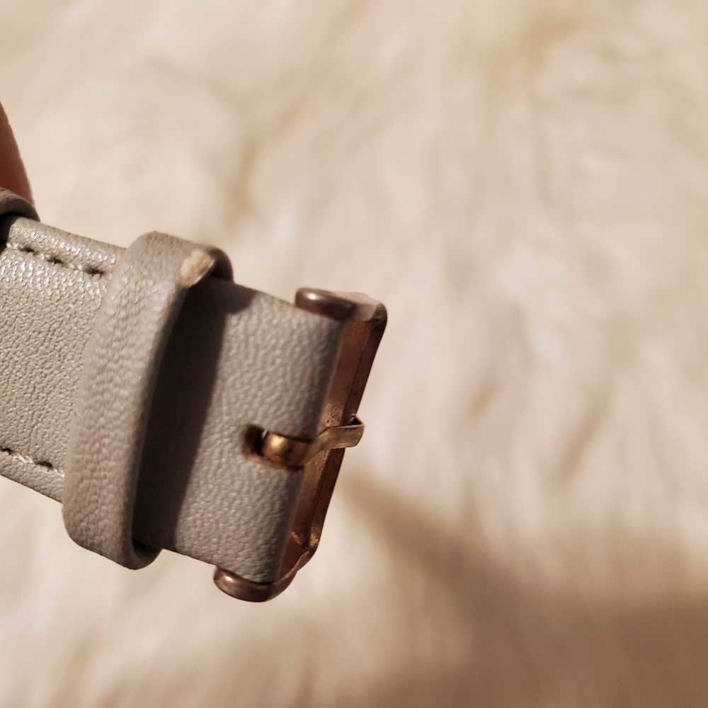 🎁3/$30 The Fifth Elegant Gray and Gold Watch GUC NEEDS NEW BATTERY - Picture 9 of 10